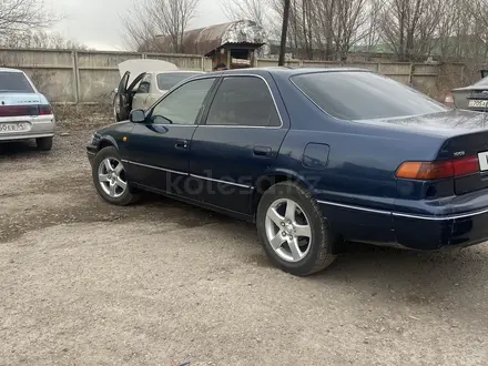 Toyota Camry 1997 года за 3 700 000 тг. в Алматы – фото 5