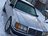 Mercedes-Benz E 200 1988 года за 1 050 000 тг. в Алматы – фото 4