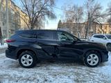 Toyota Highlander 2021 года за 21 000 000 тг. в Алматы – фото 2