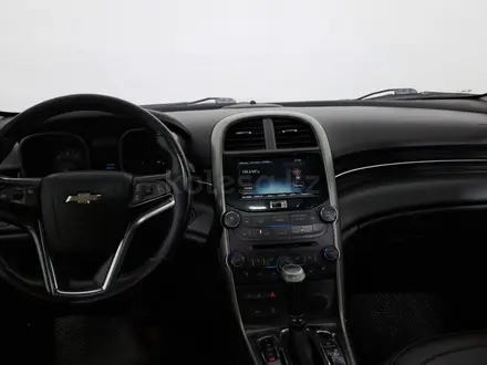 Chevrolet Malibu 2014 года за 3 990 000 тг. в Астана – фото 14