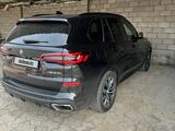 BMW X5 2021 года за 53 500 000 тг. в Алматы – фото 2