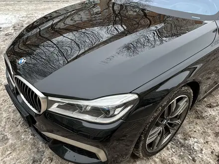 BMW M760 2017 года за 33 000 000 тг. в Алматы – фото 11