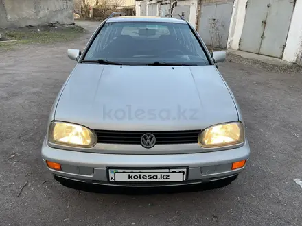 Volkswagen Golf 1996 года за 2 595 000 тг. в Астана – фото 3