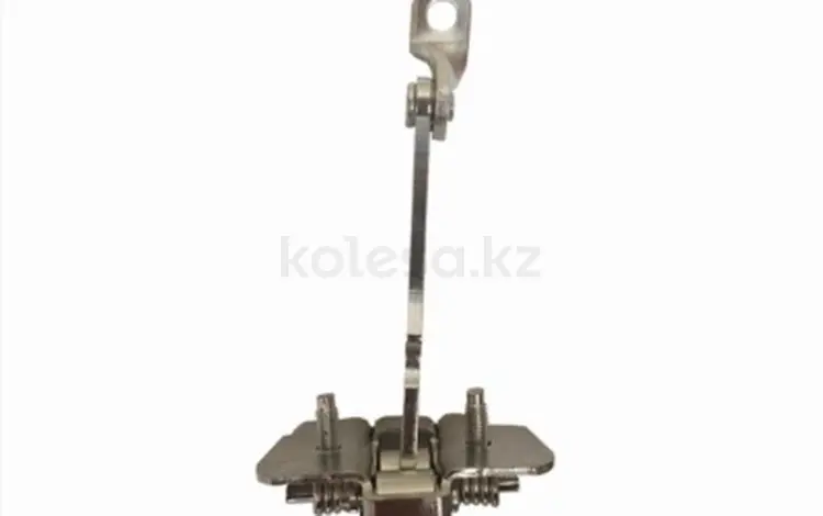 Ограничитель хода двери передний LH=RH за 7 100 тг. в Астана