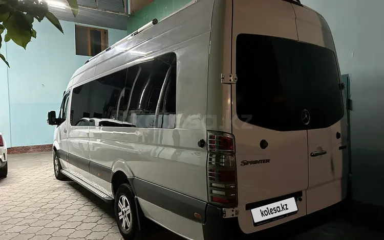 Mercedes-Benz Sprinter 2010 года за 14 500 000 тг. в Астана