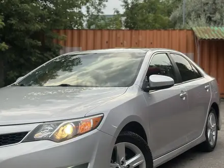 Toyota Camry 2014 года за 9 700 000 тг. в Алматы – фото 2