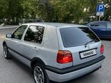 Volkswagen Golf 1993 года за 1 550 000 тг. в Караганда – фото 2