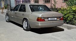 Mercedes-Benz E 280 1992 годаfor2 600 000 тг. в Шымкент