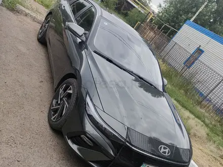 Hyundai Elantra 2023 года за 8 900 000 тг. в Уральск – фото 10