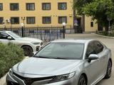 Toyota Camry 2018 года за 11 500 000 тг. в Уральск – фото 3