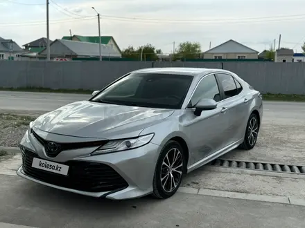 Toyota Camry 2018 года за 11 500 000 тг. в Уральск – фото 8