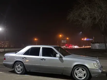 Mercedes-Benz E 280 1993 года за 2 300 000 тг. в Алматы – фото 2