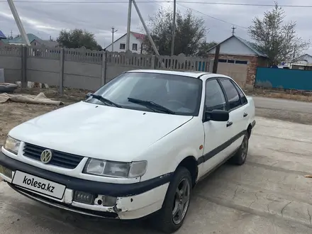 Volkswagen Passat 1994 года за 650 000 тг. в Актобе – фото 2