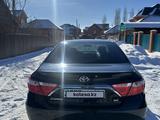 Toyota Camry 2016 года за 9 000 000 тг. в Актобе – фото 5