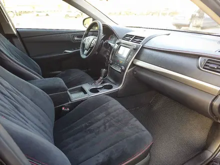 Toyota Camry 2015 года за 8 500 000 тг. в Алматы – фото 17