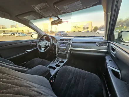 Toyota Camry 2015 года за 8 500 000 тг. в Алматы – фото 22