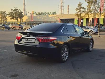 Toyota Camry 2015 года за 8 500 000 тг. в Алматы – фото 27
