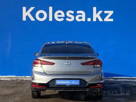 Hyundai Elantra 2019 года за 10 060 000 тг. в Алматы – фото 4