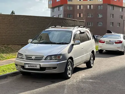 Toyota Ipsum 1996 года за 3 600 000 тг. в Аягоз