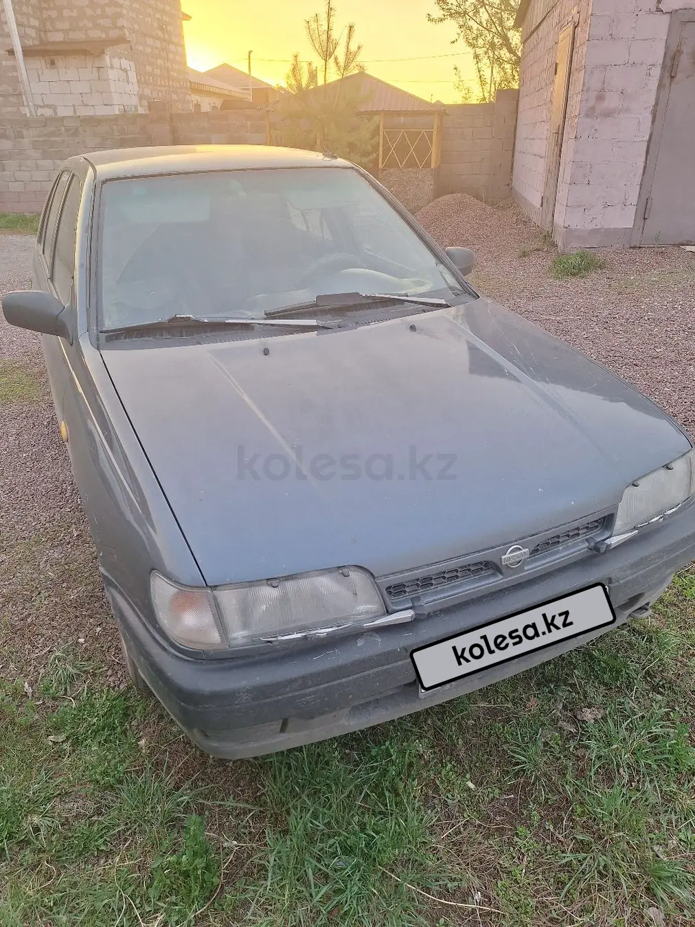 Nissan Sunny, 1992