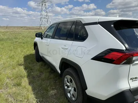 Toyota RAV4 2022 года за 14 000 000 тг. в Алматы – фото 4