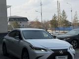 Lexus ES 250 2019 года за 19 000 000 тг. в Алматы – фото 2
