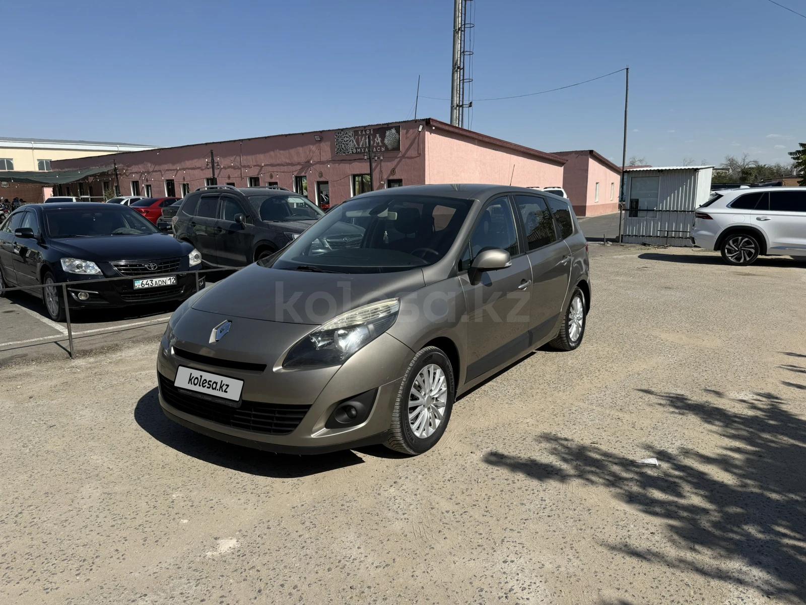 Renault Scenic 2010 г.