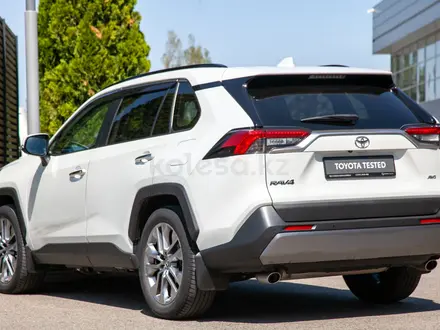 Toyota RAV4 Luxe 2020 года за 12 900 000 тг. в Алматы – фото 3