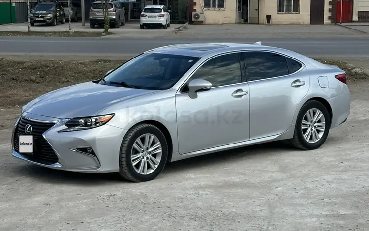 Lexus ES 350 2015 года за 14 000 000 тг. в Уральск