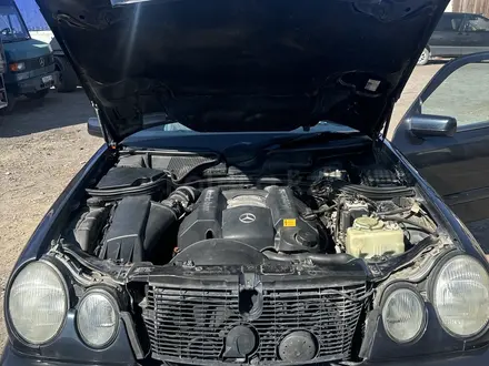 Mercedes-Benz E 240 1999 года за 3 200 000 тг. в Приозерск – фото 8