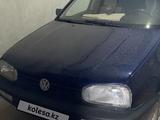 Volkswagen Golf 1994 годаүшін2 000 000 тг. в Туркестан