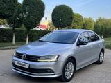 Volkswagen Jetta 2017 года за 6 800 000 тг. в Уральск