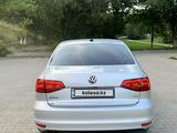 Volkswagen Jetta 2017 года за 6 800 000 тг. в Уральск – фото 4