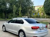 Volkswagen Jetta 2017 года за 6 800 000 тг. в Уральск – фото 5