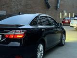 Toyota Camry 2015 года за 11 450 000 тг. в Уральск – фото 5