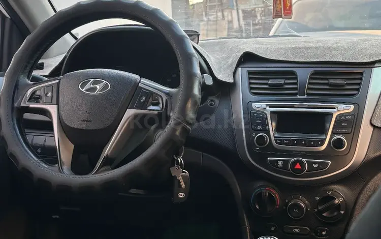 Hyundai Accent 2015 года за 3 800 000 тг. в Семей