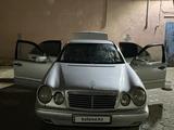 Mercedes-Benz E 200 1997 года за 2 200 000 тг. в Шымкент – фото 4