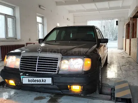 Mercedes-Benz E 220 1993 года за 1 550 000 тг. в Кызылорда
