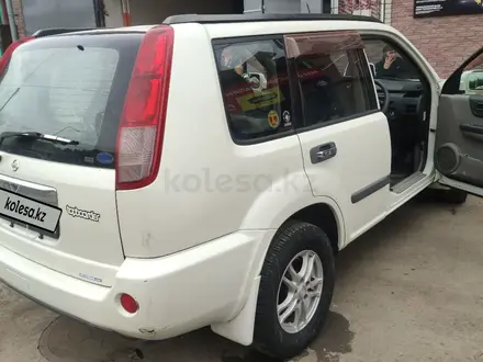 Nissan X-Trail 2004 года за 3 600 000 тг. в Караганда – фото 2