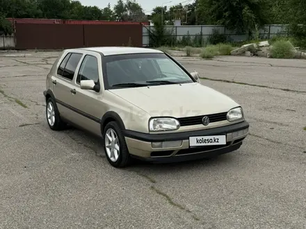 Volkswagen Golf 1996 года за 1 800 000 тг. в Алматы – фото 13