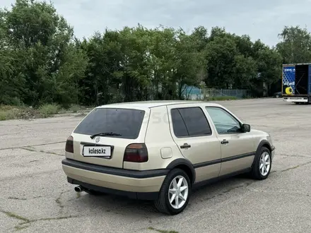Volkswagen Golf 1996 года за 1 800 000 тг. в Алматы – фото 5