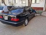 Mercedes-Benz E 320 2001 года за 5 500 000 тг. в Караганда – фото 3