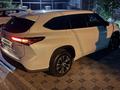 Toyota Highlander 2022 года за 26 200 000 тг. в Шымкент – фото 3