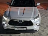 Toyota Highlander 2022 года за 26 200 000 тг. в Шымкент