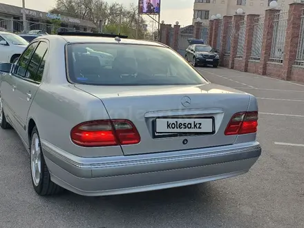 Mercedes-Benz E 320 1999 года за 5 500 000 тг. в Алматы