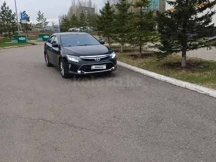 Toyota Camry 2018 года за 13 800 000 тг. в Астана