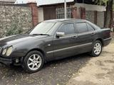 Mercedes-Benz E 230 1996 годаfor1 350 000 тг. в Алматы