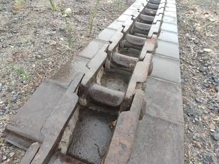 Гусеницы б\у на бульдозер Shantui SD16 за 650 000 тг. в Алматы