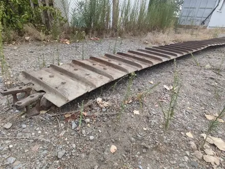 Гусеницы б\у на бульдозер Shantui SD16 за 650 000 тг. в Алматы – фото 4