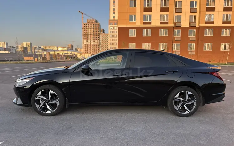 Hyundai Elantra 2023 года за 9 700 000 тг. в Шымкент
